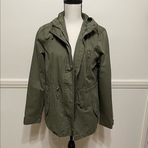 Safari lightweight green cotton jacket.